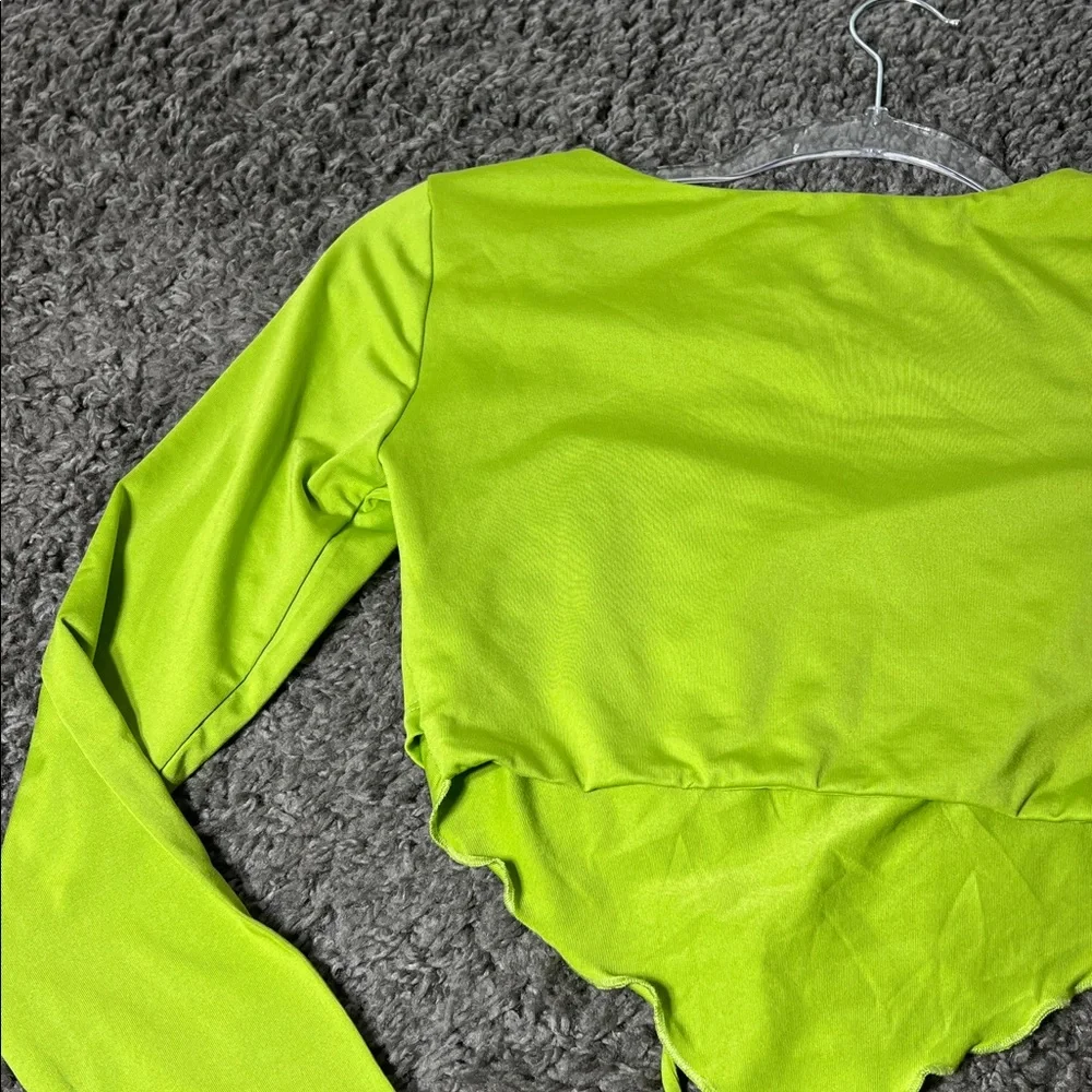 Princess Polly green ruched long sleeve crop top size 2